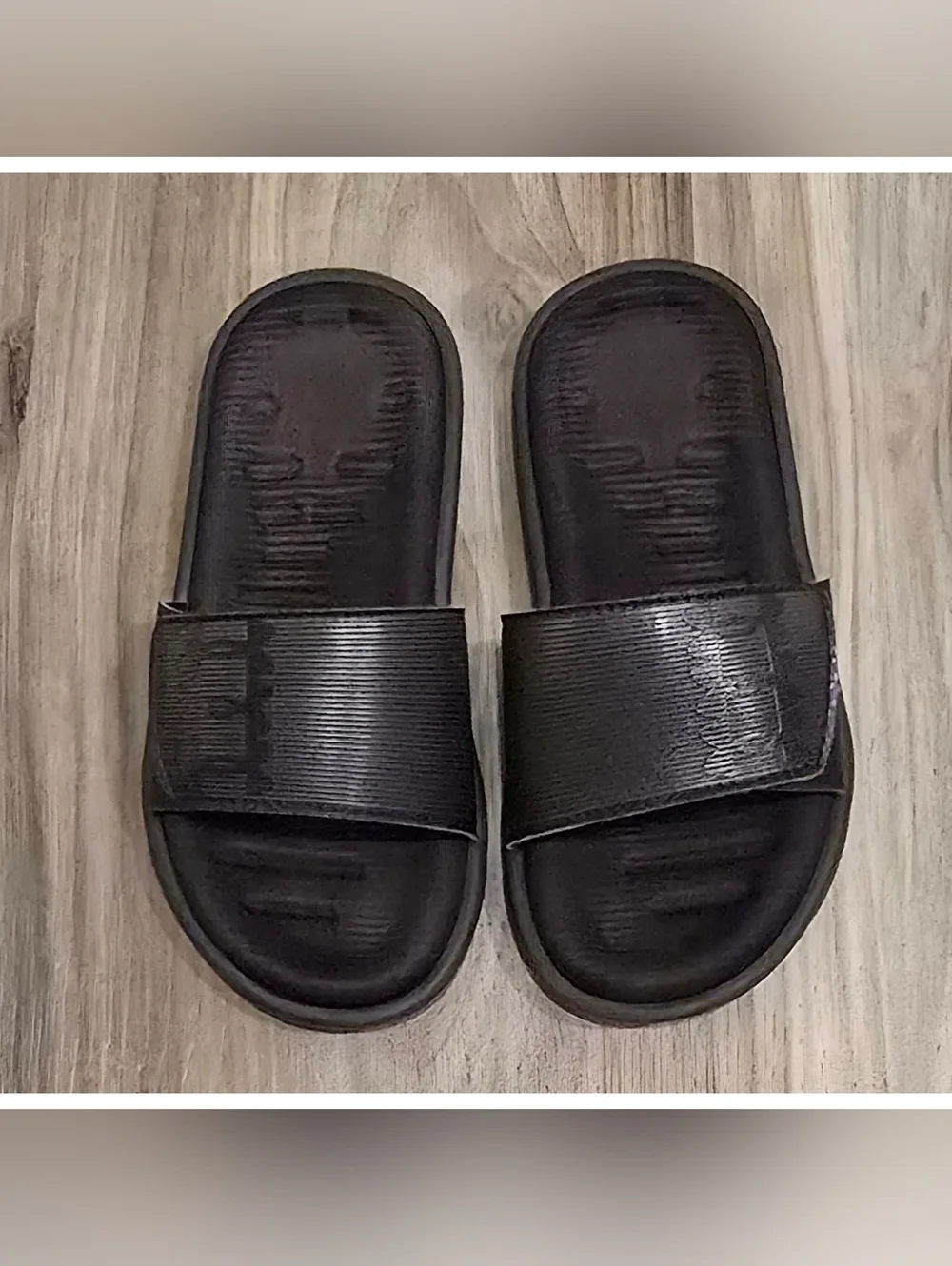 Under Armour Youth Slides Black Size 1Y Velcro Strap Athletic Sandals
